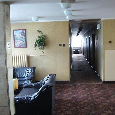 Karet Obiekt Hotelowy Skoczów Exterior foto