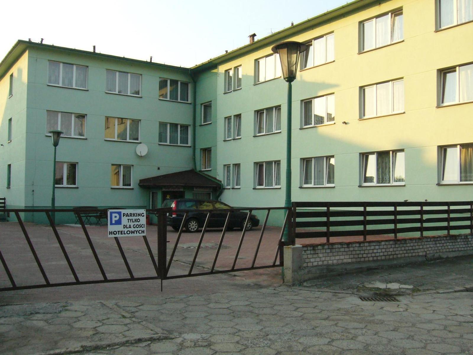 Karet Obiekt Hotelowy Skoczów Exterior foto